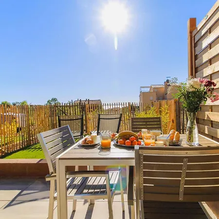 Select' - Avec Douche Exterieure Et Piscine - 180sud-e02